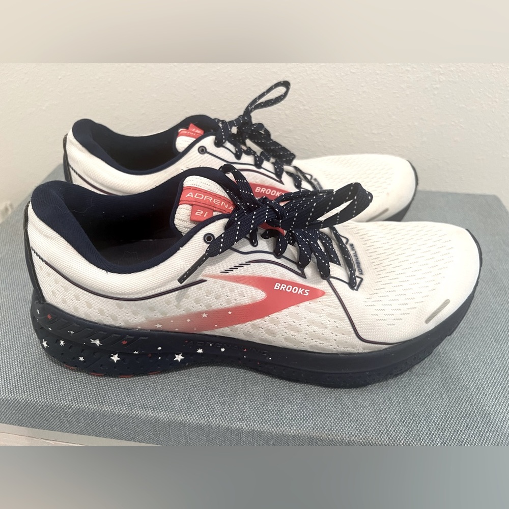 Men’s BROOKS ADRENALINE GTS 21 RUN USA